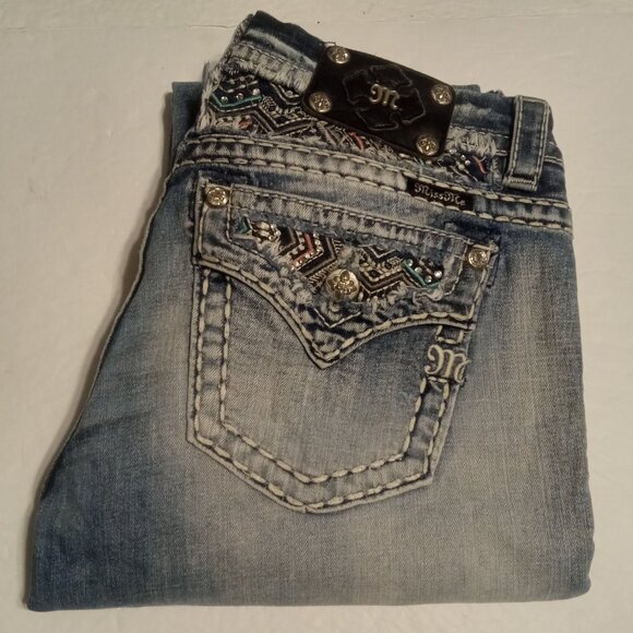 Miss Me Women's MR Easy Cropped Embroidered Embellished Jeans 28 JE8109EC - Picture 1 of 11